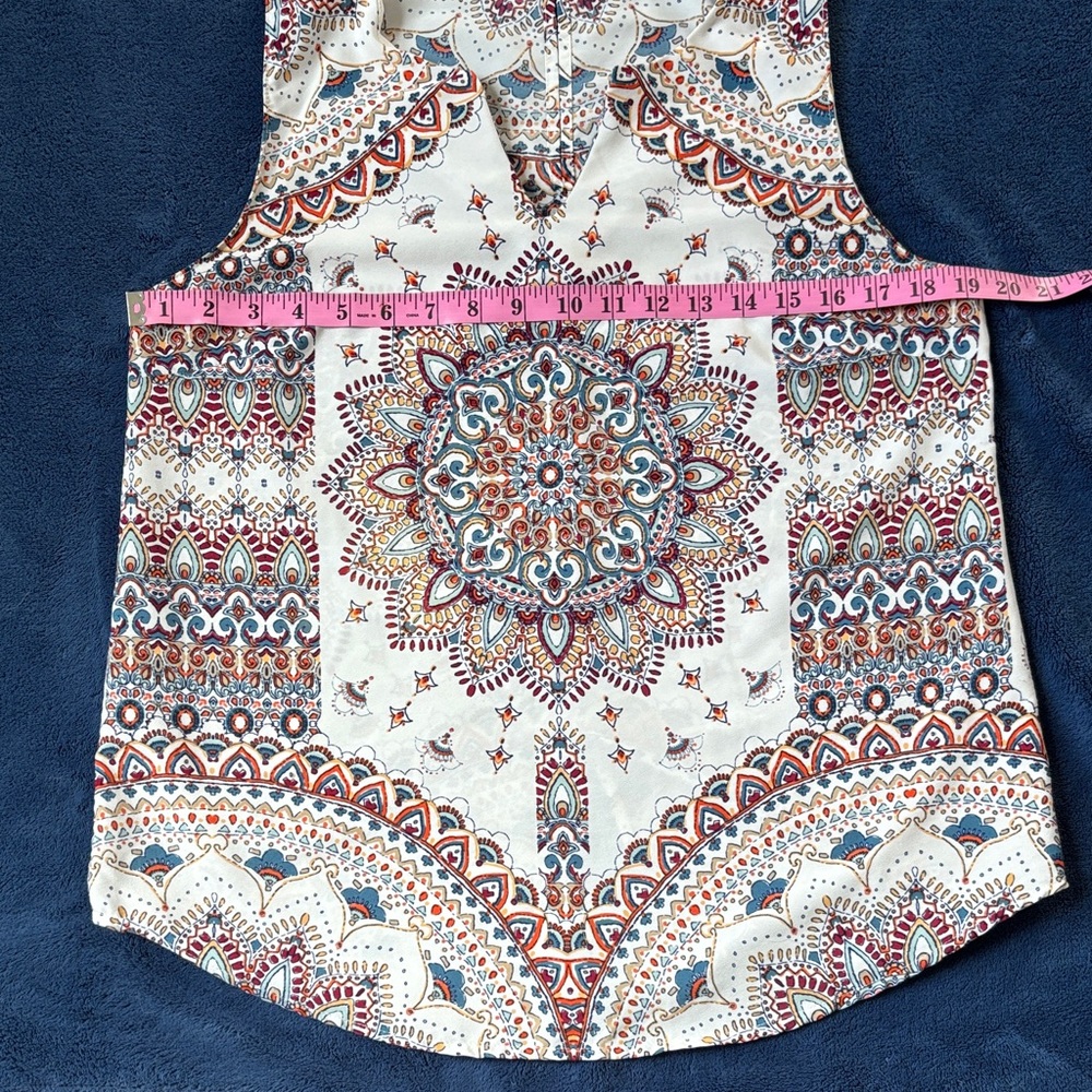 Verse Women's Sleeveless Mandala Print Blouse - Picture 9 of 10